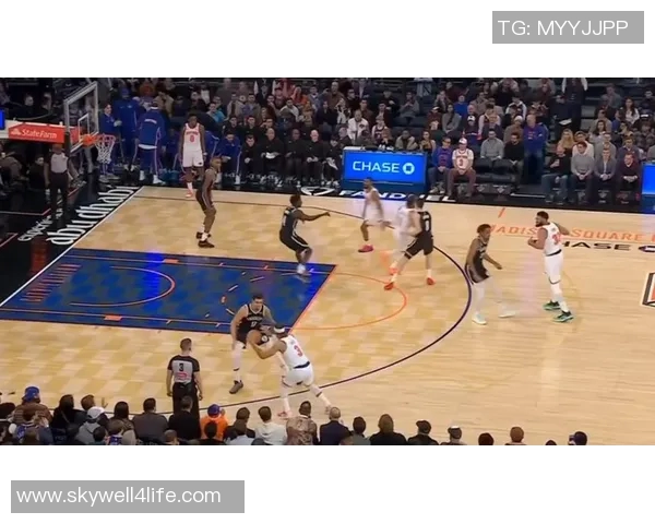 尼克斯客场惜败篮网遗憾收场:一场扣人心弦的对决